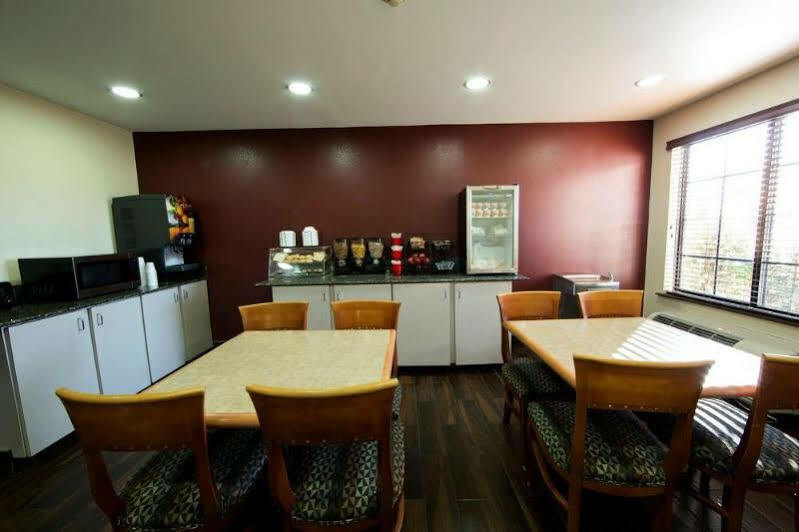 Red Roof Inn Мърфрийзбъроу Екстериор снимка
