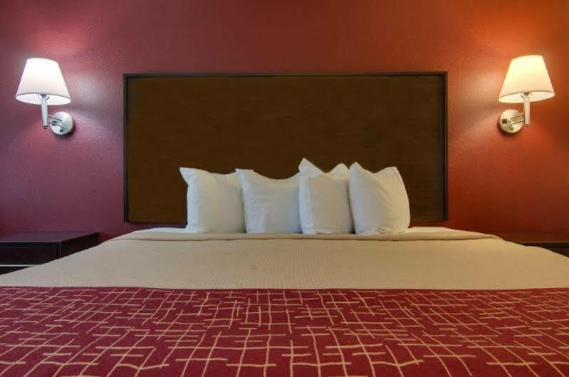 Red Roof Inn Мърфрийзбъроу Екстериор снимка